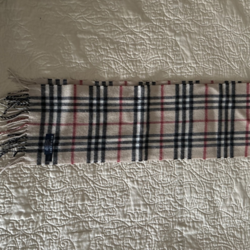Burberry Scarf - Picture 2 of 3